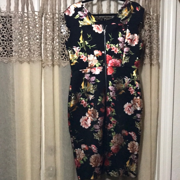 Enfocus Studio Dress - Picture 5 of 8